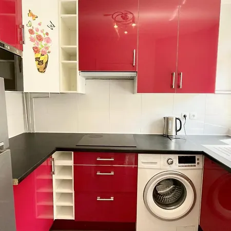 Apartment Avec Balcon, 5 Personnes Paris
